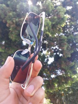 Oakley Square Wire Sunglasses Blue Iridium Lenses