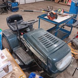 Riding Lawnmower 