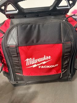 Milwaukee pack out tool bag
