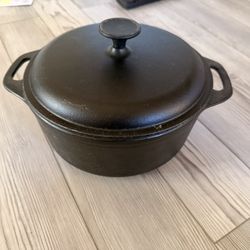 Cast Iron Dutch Oven with Lid – Used Once, Like New