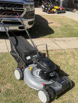 Murray
22 in. 140 cc Briggs & Stratton Walk Behind Gas Self-Propelled Lawn Mower with Front Wheel Drive and Bagger