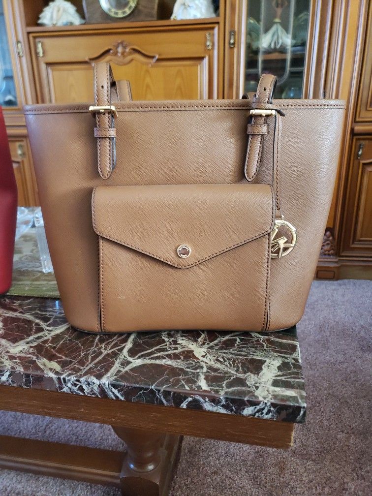 Like New Mk Purse