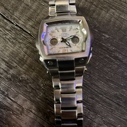 Casio vintage watch silver square 