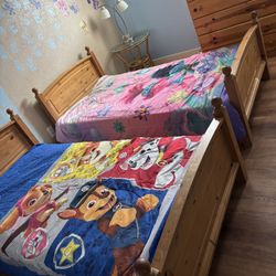 Kids bedroom set