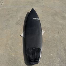 Pyzel Phantom XL 5’11” 33.69L