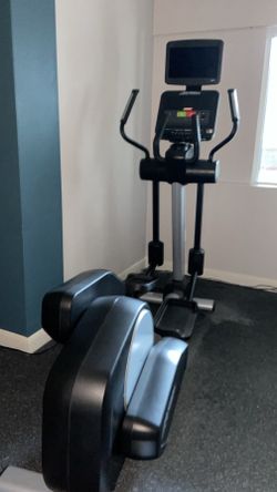 LifeFitness Elliptical 