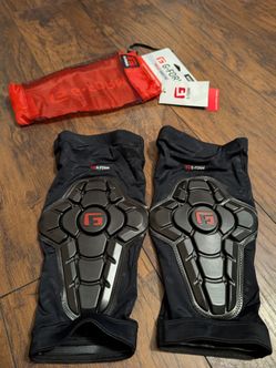 G-form Pro-X2 Knee Pads Medium Never Used