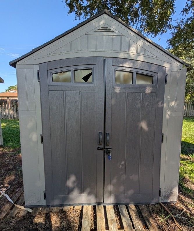 Craftsman 7'X7' Resin Shed