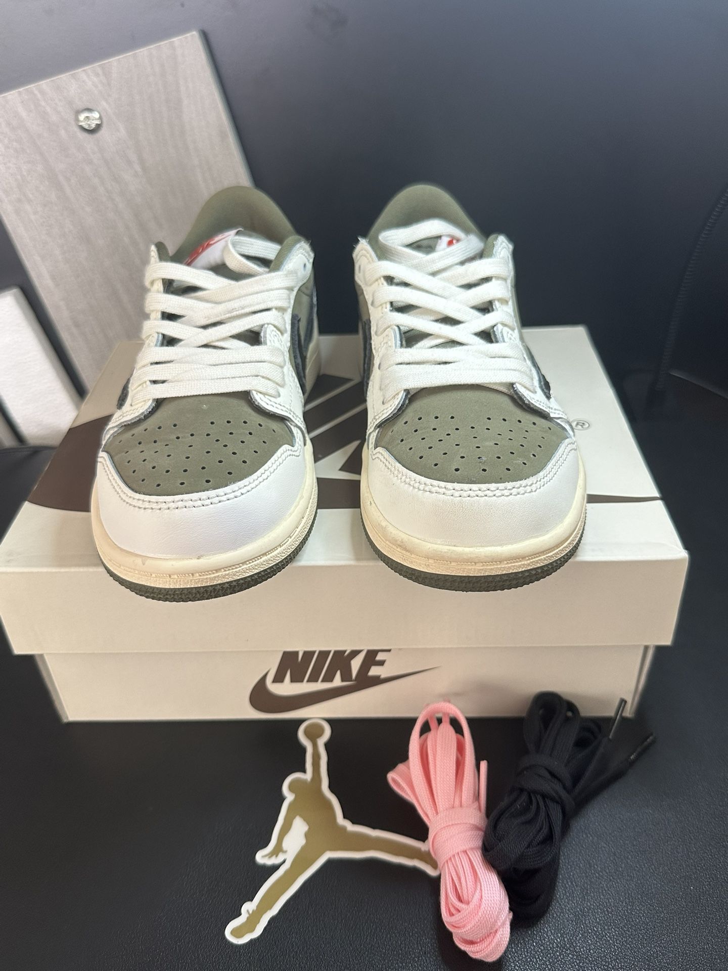Kids Air Jordan 1 Retro Low OG SP |1.5Y| (Travis Scott Medium Olive)