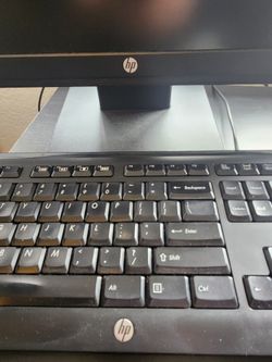 HP 27" PC Monitor & HP KEYBOARD