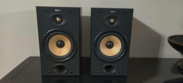 Bowers & Wilkins (B&W) Bookshelf Speakers