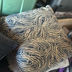 Large Couch Pillows $5 Each Or All For $20