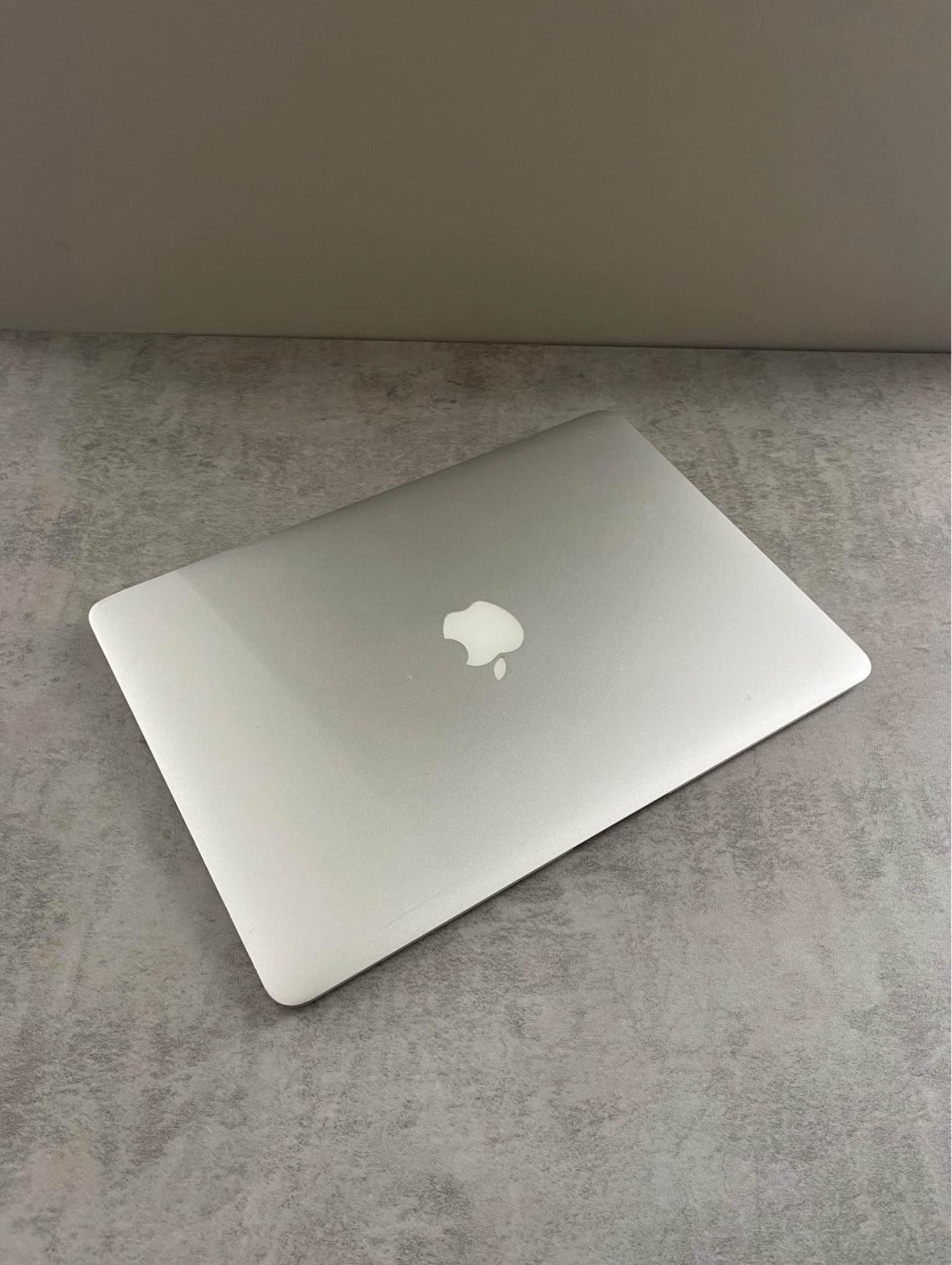 Perfect condition 2017 macbook air