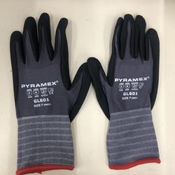 Pyramex Safety Gloves
