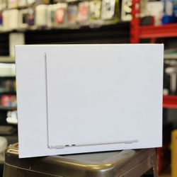 MacBook Air M3 Chip 13 Inch