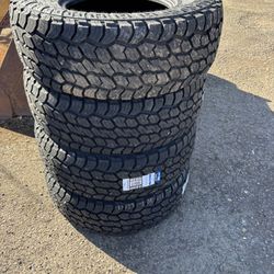 35x12.50xR17 A/T New Tires
