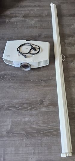 Epson PowerLite Pro G5200W Home Entertainment Bundle With Mountable Panoview 71" Screen $200