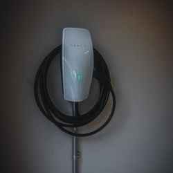 Tesla Charging Installations 