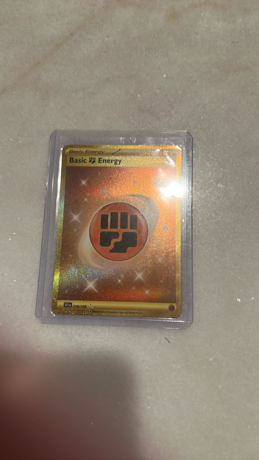 Pokémon Basic Fighting Energy Gold Card 258/198
