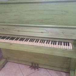 Vintage Free Piano
