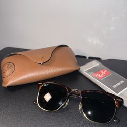 Ray-Ban Clubmaster Sunglasses 