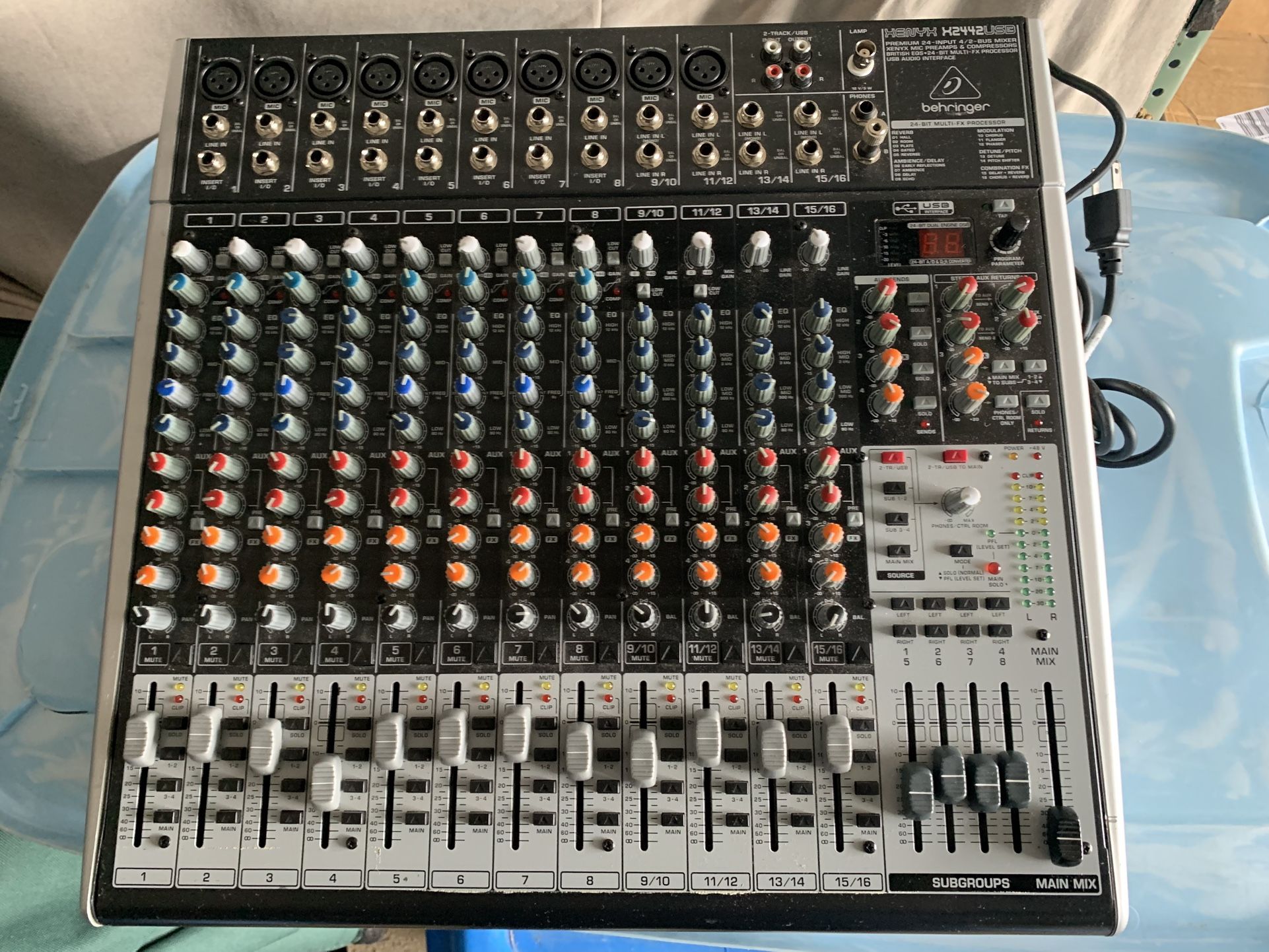 Behringer Mixer