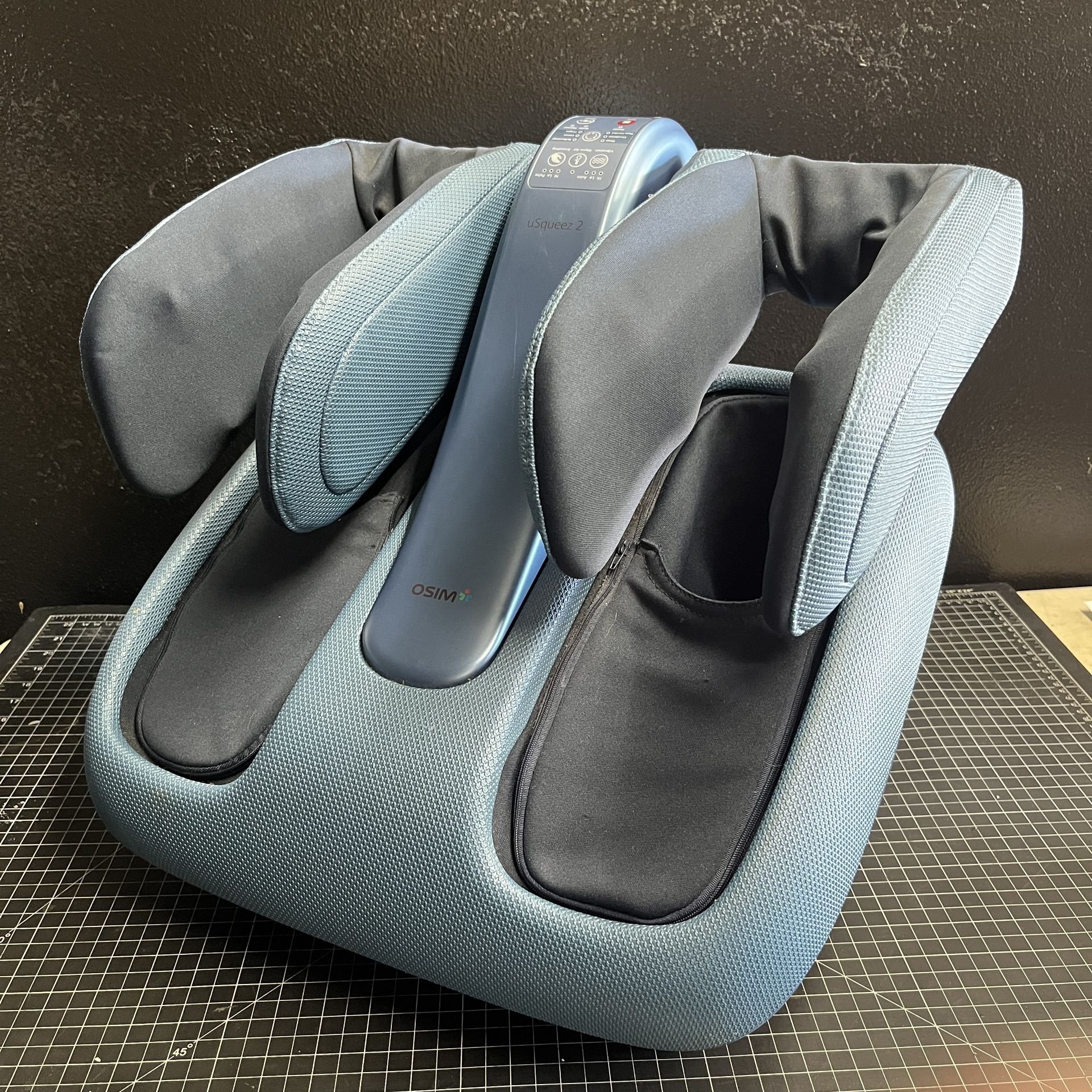 OSIM Foot And Leg Massager uSqueez