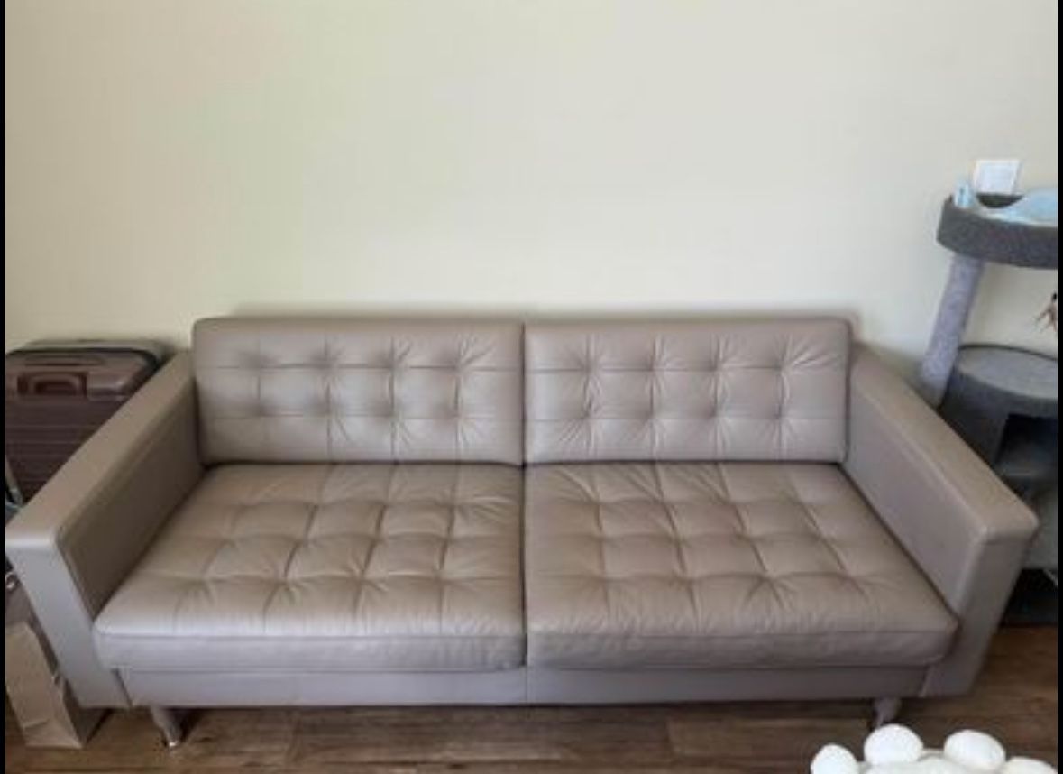 Leather Couch - Great Condition 