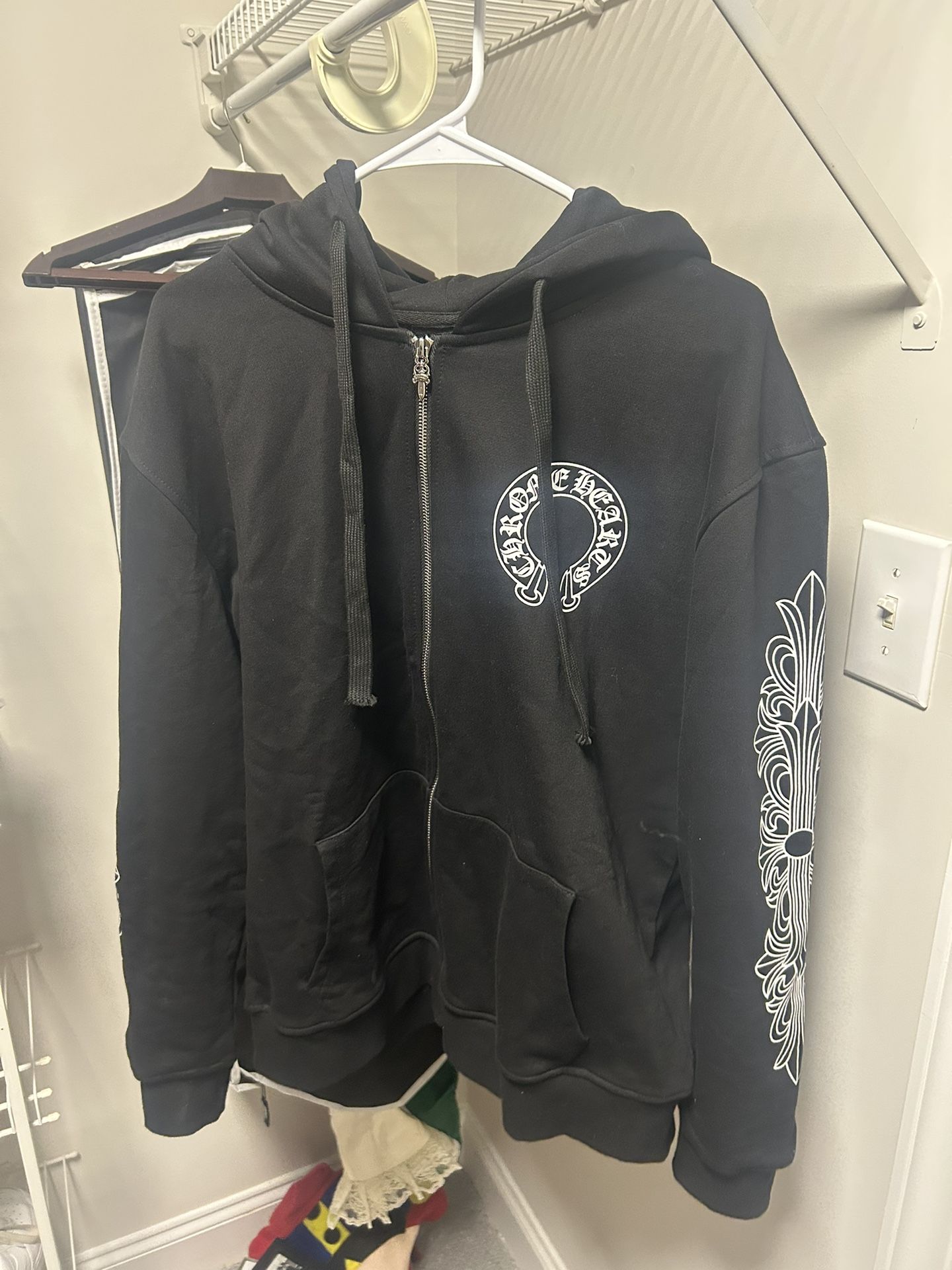 Black&White Rep Hoodie