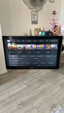 Samsung 52”  flatscreen TV w/remote works good