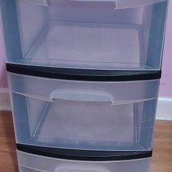 Plastic  drawer  