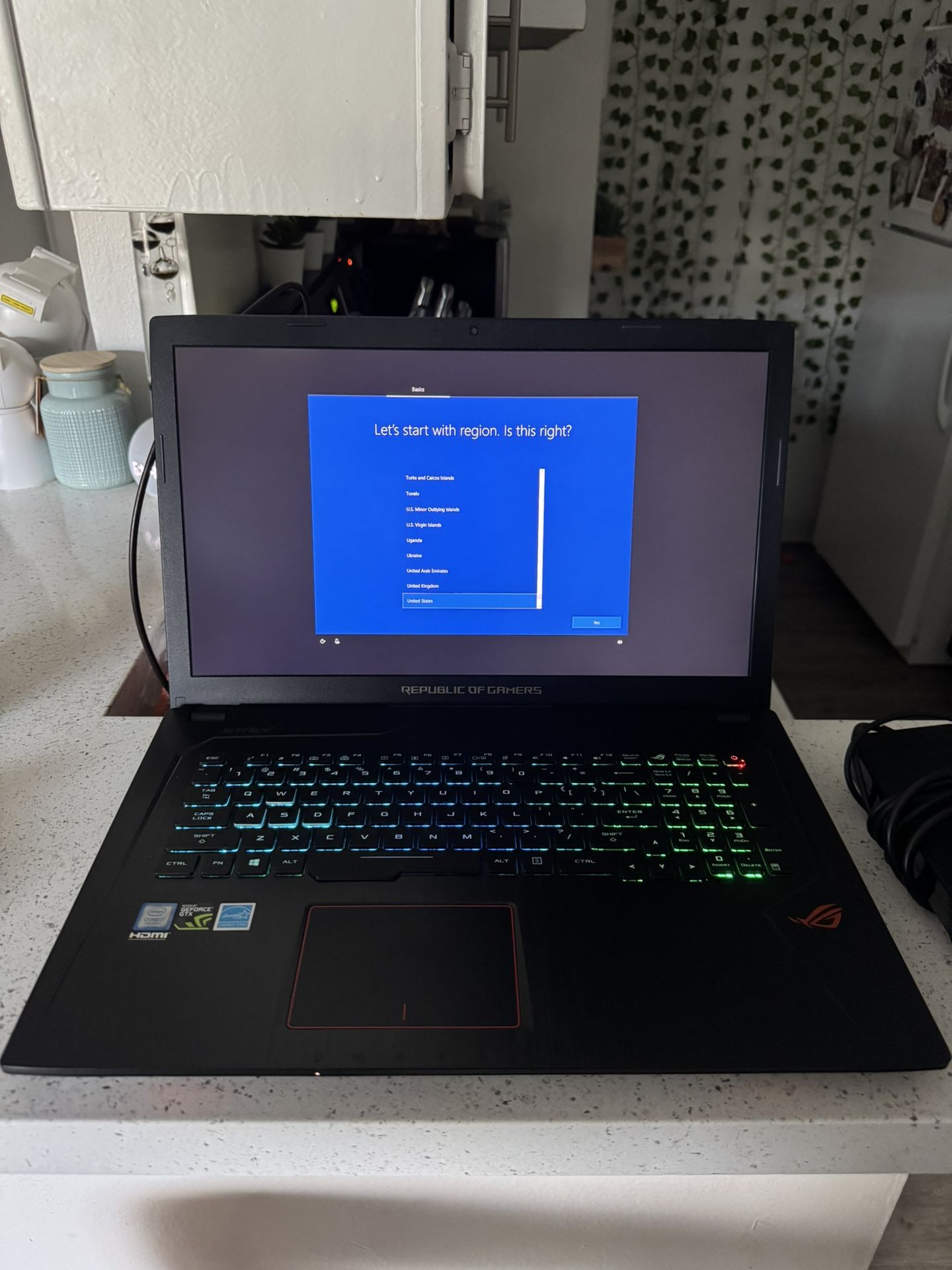 ASUS 17.3" Republic of Gamers Strix GL753VD Laptop