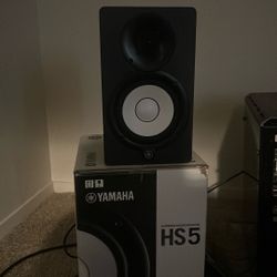 Yamaha HS5 monitors (pair)