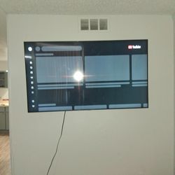 70 Inch Samsung TV 