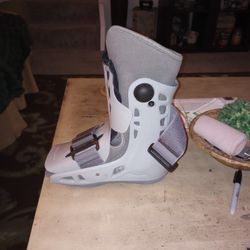 Aircast Air Select Walker Boot