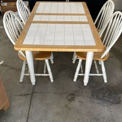 Kitchen Table 