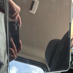 Ipad 11 64 gb. 