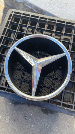 Mercedes-Benz Chrome Front Grille Star Emblem