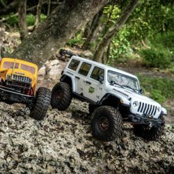 Axial SCX10 III 1/10 Jeep JLUR RTR With upgrades