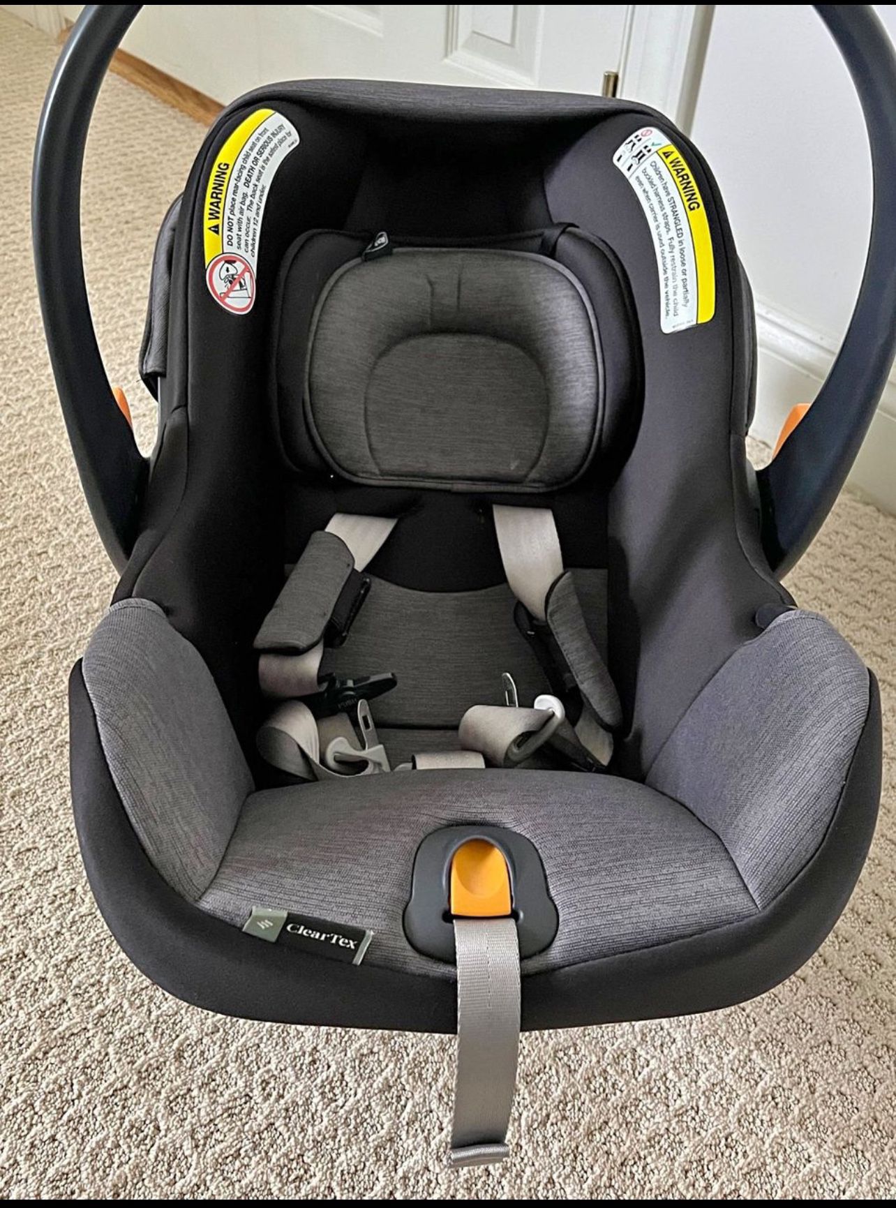 BUNDLE Chicco Keyfit 35 W/  Chicco Corso Modular Quick fold And Car seat Base