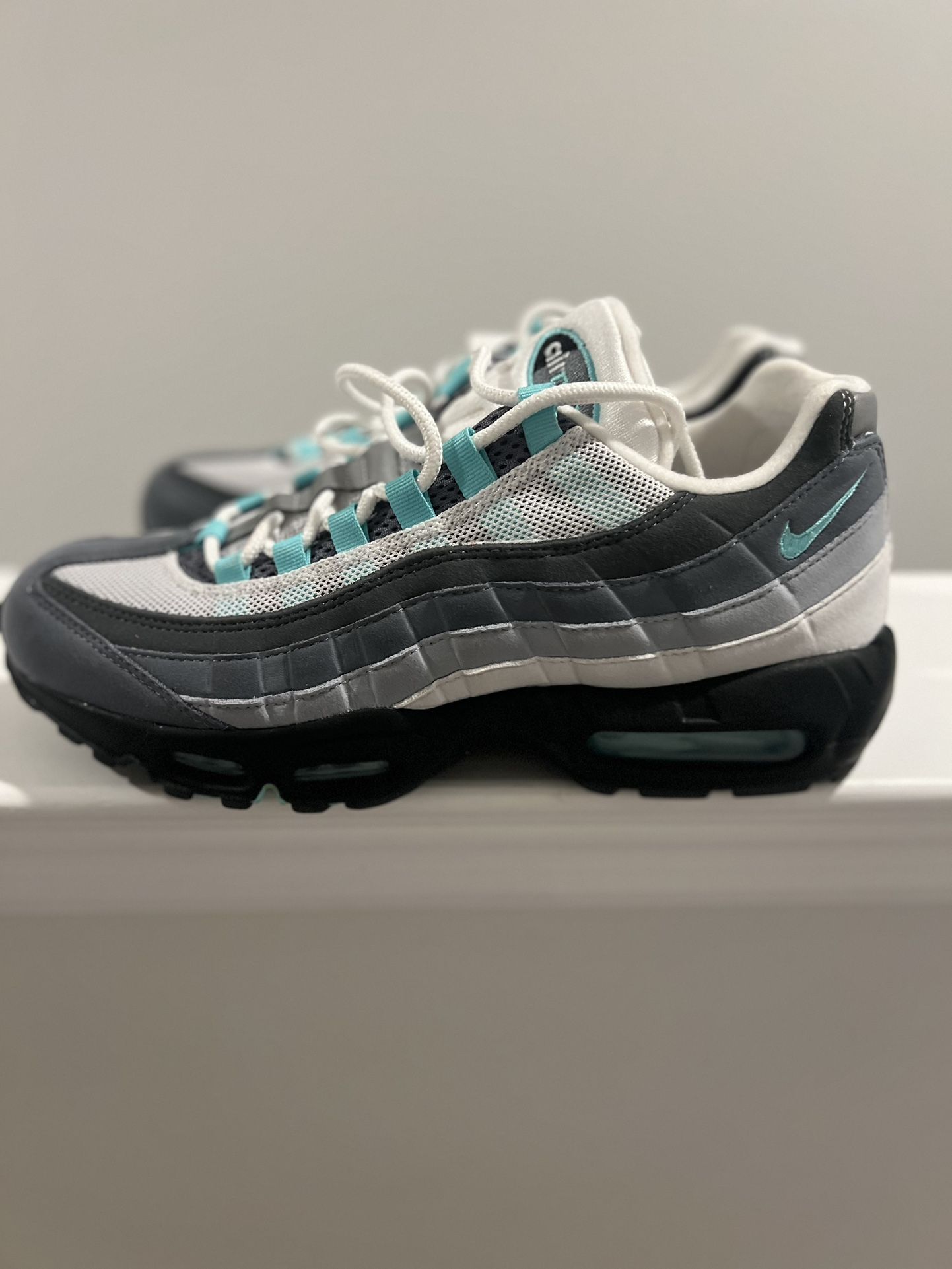 Air Max 95 Hyper Turquoise Men’s Size 9