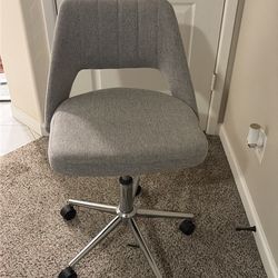 Rolling chair / office chair