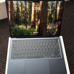 Apple MacBook Air M2 13”