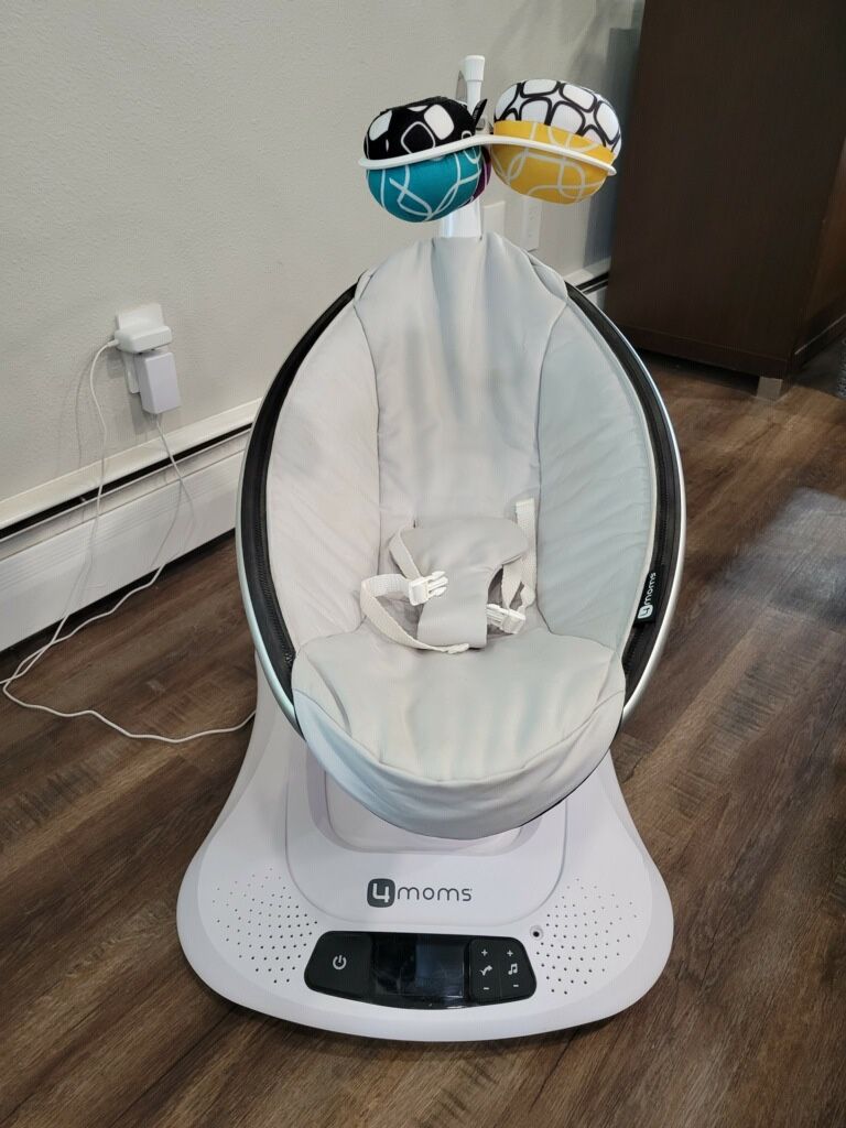 4moms Mamaroo Multimotion Baby Swing Like New