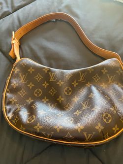 Louis vuttion croissant bag