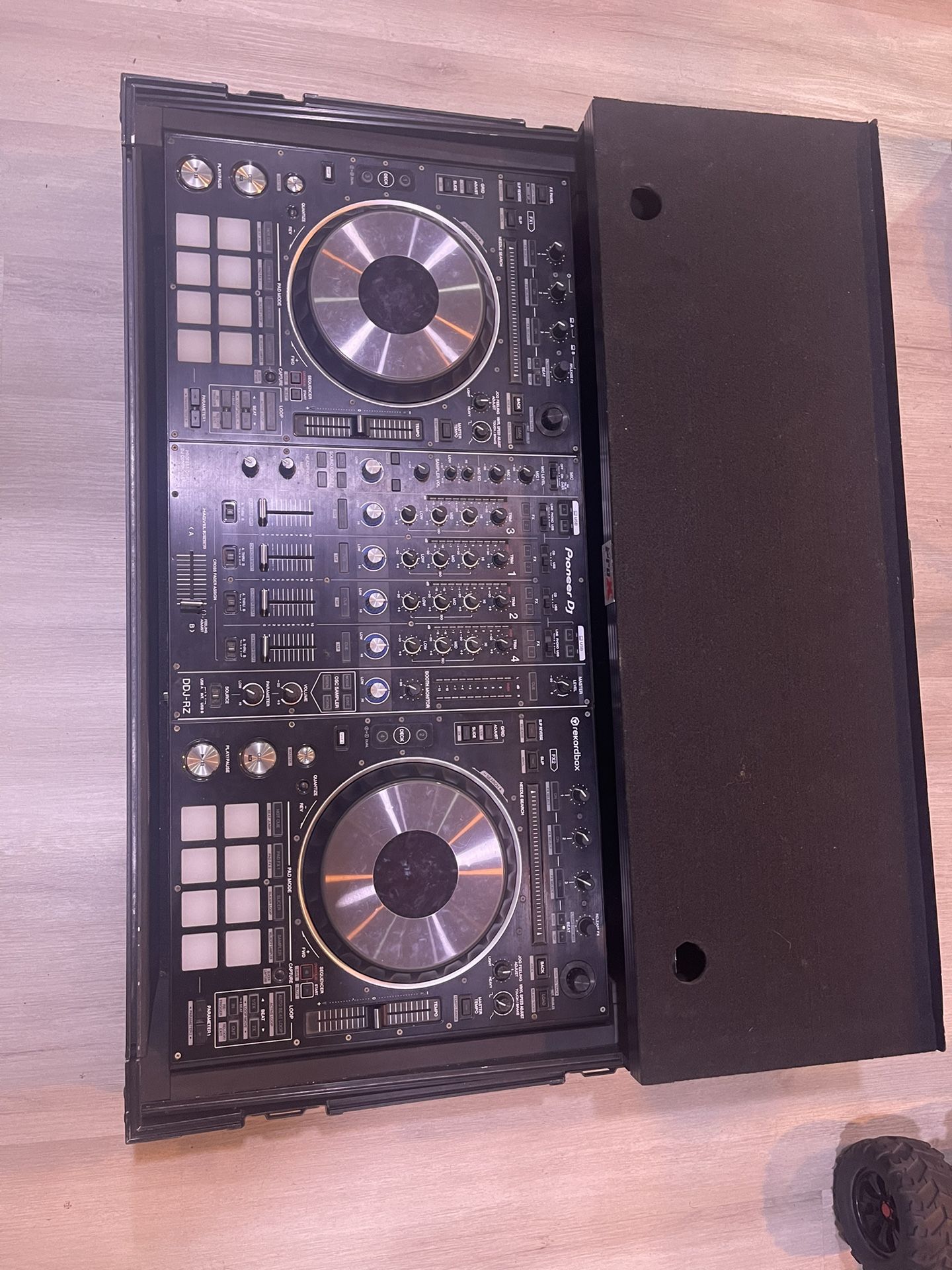Pioneer DDJ-RZ Professional DJ Controller Rekordbox 4-Channel 4ch DDJRZ ...