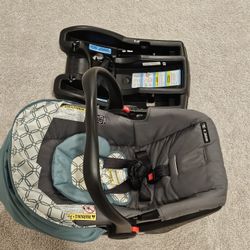 Graco 30 Snug and ride Car Seat And Base 