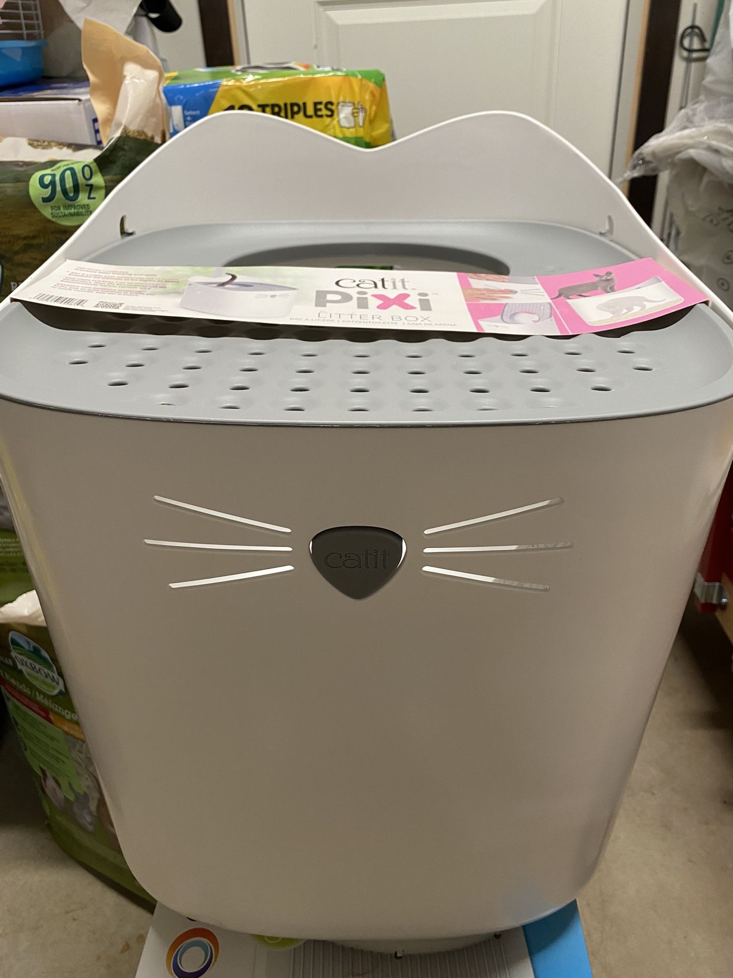 Catit Litter Box