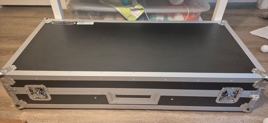 Odessey Flight Zone Battle Mode turntable coffin case