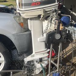 JONHSON 20HP OUTBOARD MOTOR w/ FUEL TANK